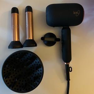 Sally’s Beauty Luxe 4-in-1 Autowrap Airstyler Hairdryer